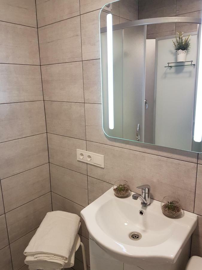 J&E Neries Apartment Kaunas Dış mekan fotoğraf
